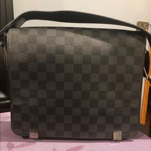 Louis Vuitton district Pm cross body bag